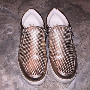 thrash golden shoes size 8